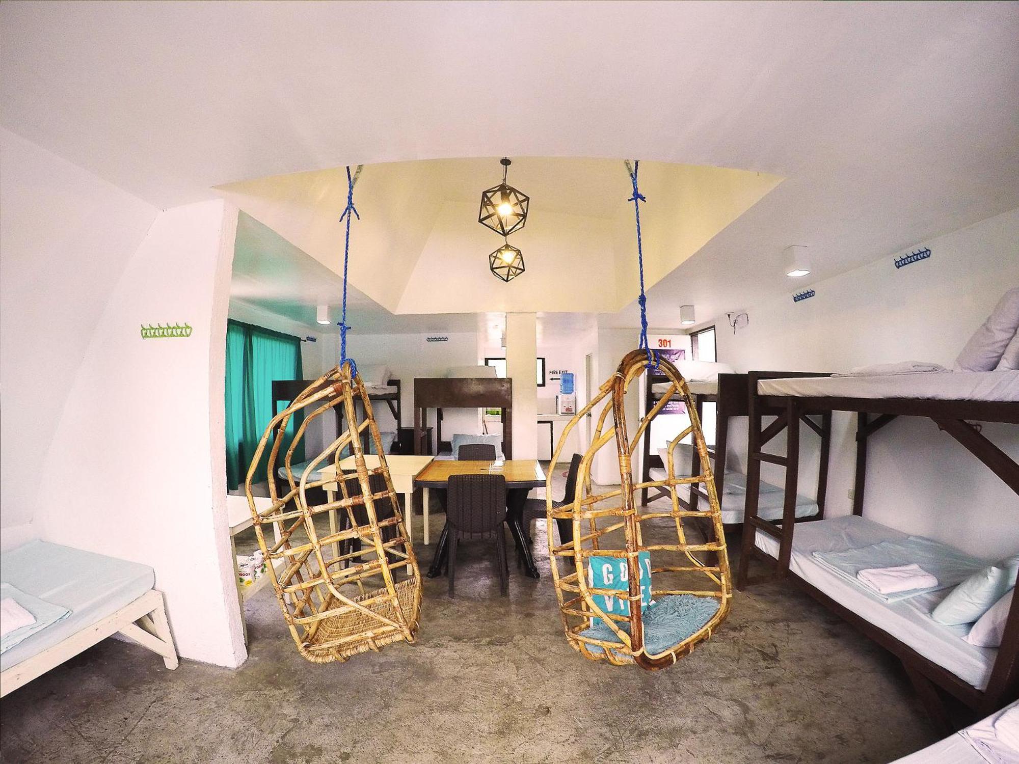 Full Moon Hostel Coron Zewnętrze zdjęcie