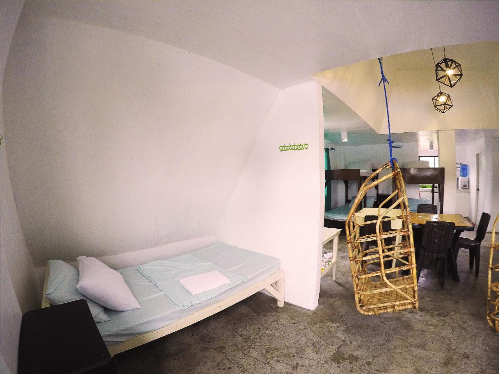 Full Moon Hostel Coron Zewnętrze zdjęcie