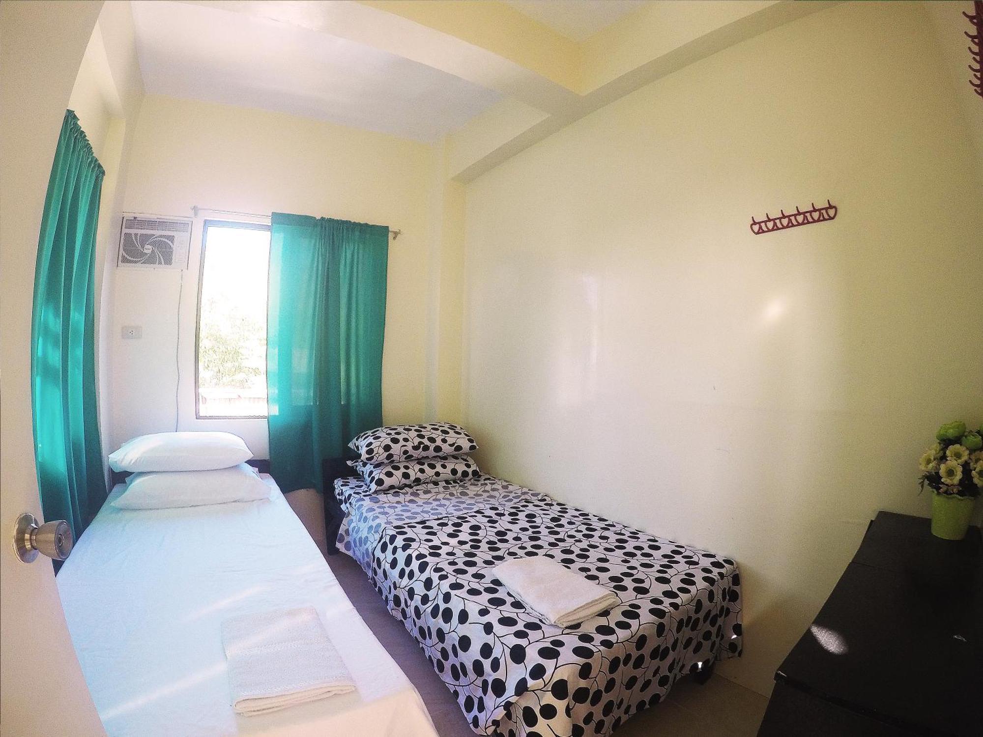 Full Moon Hostel Coron Zewnętrze zdjęcie